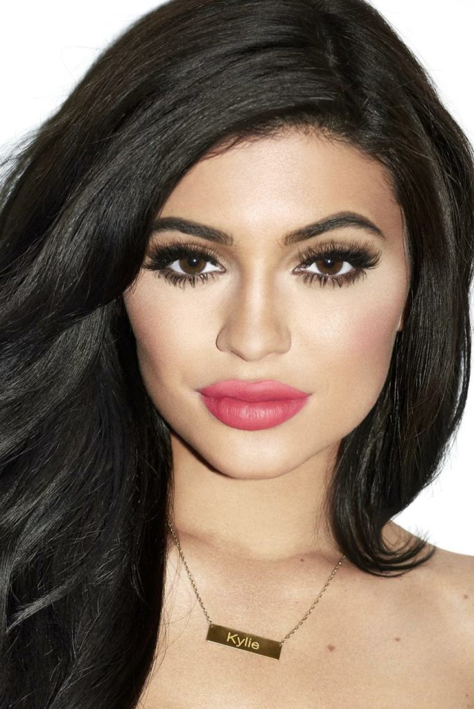 Kylie Jenner's Eyelash Secrets Revealed